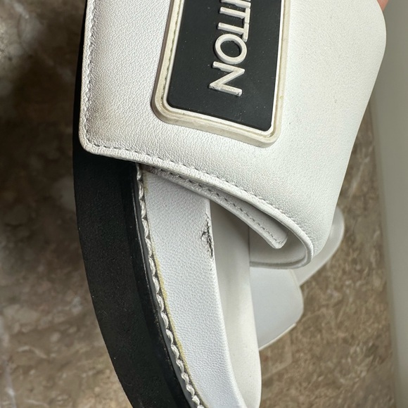 Louis Vuitton | Calfskin Sunset Flat Mule Sandals size 40 - Picture 6 of 8